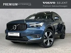 Blau Gebraucht 2022 Volvo XC40 R-Design SUV | 36.890 € (Fairer Preis)