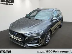 Grau Gebraucht 2024 Ford Focus ST-Line Kombi | 26.350 € (Superpreis)
