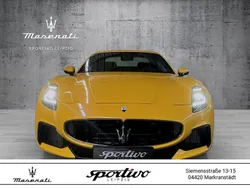 Gelb Neu 2025 Maserati Granturismo Coupé | 199.877 € (Teuer)