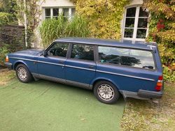 Blau Gebraucht 1991 Volvo 240 Kombi | 1.500 €