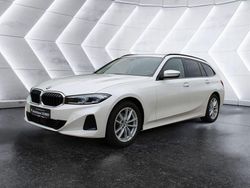 Weiß Gebraucht 2022 BMW 320 Sport Line Limousine | 28.900 € (Teuer)