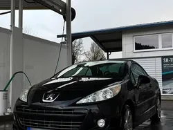 Schwarz Gebraucht 2011 Peugeot 207 CC Roland Garros Cabrio | 6.100 € (Etwas zu teuer)