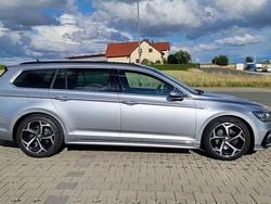 Grau Gebraucht 2021 VW Passat Business Kombi | 21.000 € (Guter Preis)