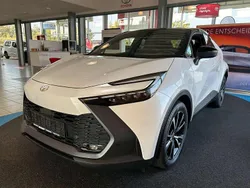 Weiß/schwarz Neu 2024 Toyota C-HR Team SUV | 39.890 € (Fairer Preis)