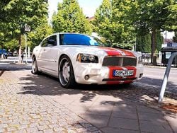 Weiß Gebraucht 2006 Dodge Charger SXT Limousine | 8.000 €