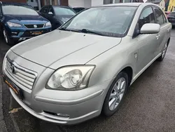 Silber Gebraucht 2005 Toyota Avensis Executive Limousine | 2.999 € (Fairer Preis)