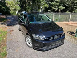 Schwarz Gebraucht 2018 VW Golf Sportsvan Highline Van / Kleinbus | 15.650 € (Guter Preis)