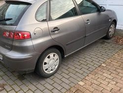 Grau Gebraucht 2004 Seat Ibiza Kleinwagen | 1.000 € (Guter Preis)
