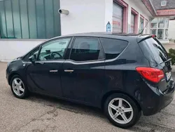 Schwarz Gebraucht 2010 Opel Meriva Van / Kleinbus | 3.200 € (Fairer Preis)