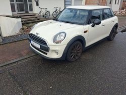 Weiß Gebraucht 2016 Mini ONE Kleinwagen | 10.800 € (Fairer Preis)