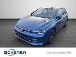 Anemonenblau metallic / schwar Gebraucht 2024 VW Golf Edition Limousine | 28.600 € (Etwas zu teuer)