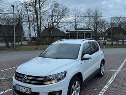 Weiß Gebraucht 2015 VW Tiguan LOUNGE SUV | 12.900 € (Fairer Preis)