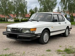 Weiß Gebraucht 1985 Saab 900 Kleinwagen | 5.500 €