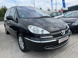 Braun Gebraucht 2011 Peugeot 807 Tendance Van / Kleinbus | 3.999 € (Fairer Preis)