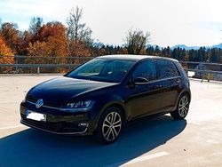 Schwarz Gebraucht 2016 VW Golf VII Allstar Limousine | 12.199 € (Guter Preis)