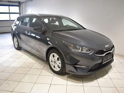 Grau Gebraucht 2024 Kia Ceed Sportswagon Kombi | 22.499 € (Superpreis)
