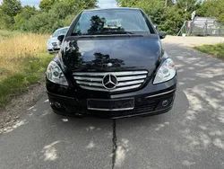 Schwarz Gebraucht 2008 Mercedes B200 Edition Van / Kleinbus | 3.999 € (Guter Preis)