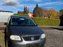 Grau Gebraucht 2004 VW Touran Van / Kleinbus | 1.500 €