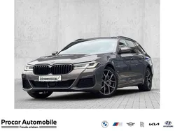 Grau Gebraucht 2022 BMW 530 M Sport Kombi | 42.290 € (Fairer Preis)