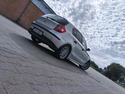 Silber Gebraucht 2004 BMW 116 Kleinwagen | 3.300 €