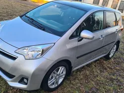 Grau Gebraucht 2011 Toyota Verso-S Club Van / Kleinbus | 6.800 € (Fairer Preis)