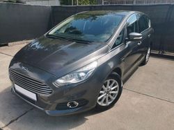 Grau Gebraucht 2018 Ford S-MAX S Van / Kleinbus | 8.500 € (Guter Preis)