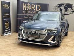 Plasmablau metallic (metallic) Gebraucht 2021 Audi e-tron Sport SUV | 39.699 € (Superpreis)