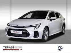 Platinum white pearl metallic Neu 2025 Suzuki Swace Comfort+ Kombi | 29.550 €