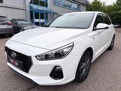 Polar white / sol Gebraucht 2018 Hyundai i30 Pure Limousine | 12.990 € (Fairer Preis)