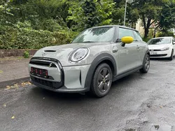 Grau Gebraucht 2021 Mini Cooper SE Essential Kleinwagen | 13.800 € (Superpreis)