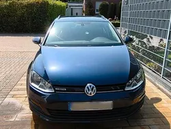 Blau Gebraucht 2014 VW Golf VII Comfortline Kombi | 5.500 € (Guter Preis)