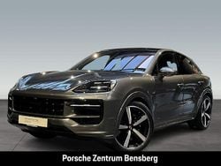 Grau Gebraucht 2024 Porsche Cayenne GTS SUV | 136.900 € (Superpreis)