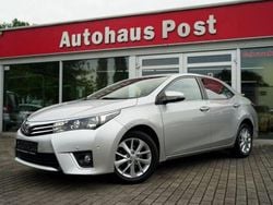 Silber Gebraucht 2015 Toyota Corolla Life+ Limousine | 13.999 € (Fairer Preis)