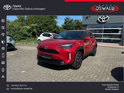 Rot Gebraucht 2022 Toyota Yaris Cross Team SUV | 25.690 € (Fairer Preis)