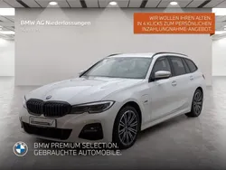 Weiß Gebraucht 2022 BMW 330e M Sport Kombi | 32.406 € (Fairer Preis)