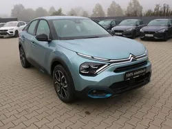 Blau Gebraucht 2023 Citroën e-C4 Feel Limousine | 25.990 €
