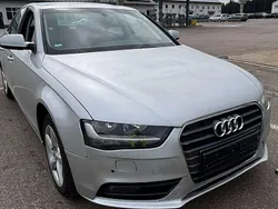 Eissilber Gebraucht 2012 Audi A4 Ambiente Limousine | 6.899 € (Superpreis)