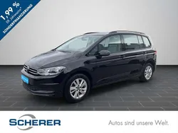 Deep black perleffekt (metallic) Gebraucht 2024 VW Touran Comfortline Van / Kleinbus | 29.500 € (Guter Preis)