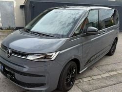 Grau Gebraucht 2023 VW Multivan Edition Van | 43.500 € (Superpreis)
