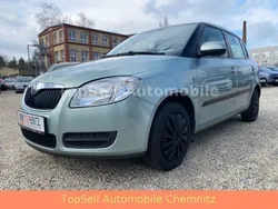 Grün Gebraucht 2010 Skoda Fabia Ambiente Kleinwagen | 2.900 € (Guter Preis)