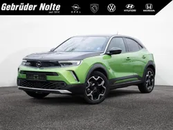 Matcha grün Gebraucht 2021 Opel Mokka-e Ultimate SUV | 18.990 € (Fairer Preis)