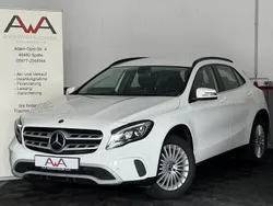 Weiß Gebraucht 2019 Mercedes GLA200 Business SUV | 21.980 €