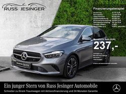 Grau mountaingrau metallic Gebraucht 2024 Mercedes 180 Progressive Limousine | 28.880 € (Guter Preis)