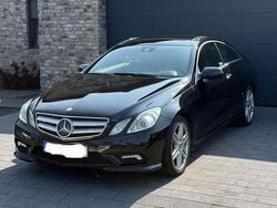 Schwarz Gebraucht 2009 Mercedes E350 Sport Coupé | 11.990 € (Etwas zu teuer)