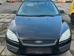 Schwarz Gebraucht 2006 Ford Focus Kombi | 1.700 € (Fairer Preis)