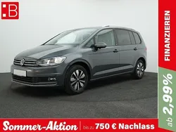 Grau Gebraucht 2024 VW Touran S Van / Kleinbus | 31.950 € (Fairer Preis)
