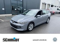Mondsteingrau Gebraucht 2024 VW Golf VIII Life Kombi | 23.298 € (Guter Preis)