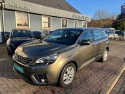 Amazonitegrau Gebraucht 2019 Peugeot 5008 Active SUV | 15.780 € (Guter Preis)