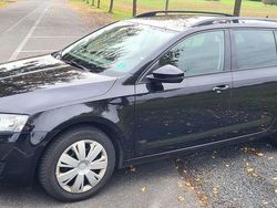 Schwarz Gebraucht 2017 Skoda Octavia Ambition Kombi | 7.099 € (Fairer Preis)