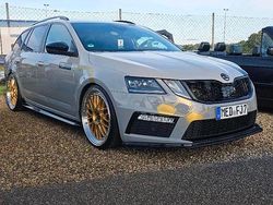 Grau Gebraucht 2018 Skoda 105 RS Limousine | 17.777 €